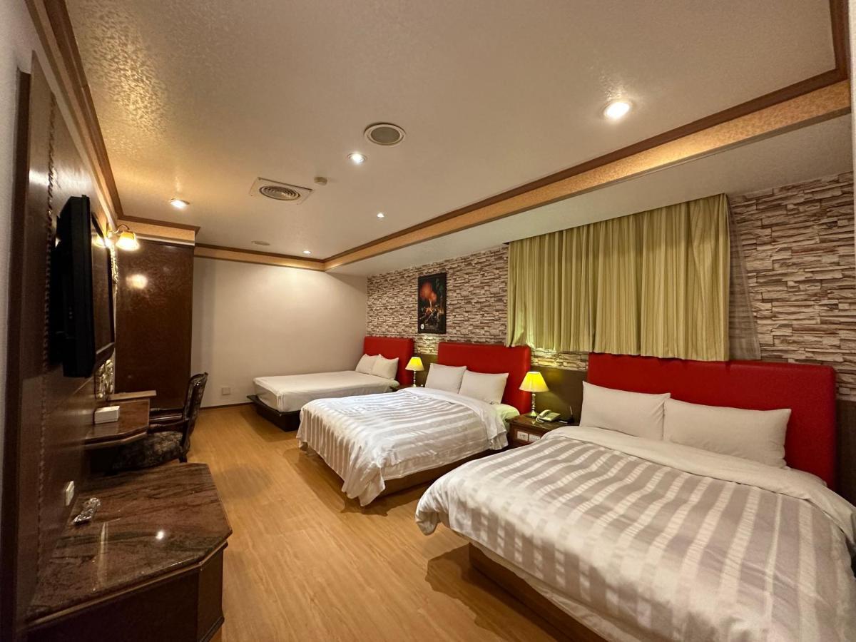 Wenpin Hotel - Pier 2 Kaohsiung Buitenkant foto