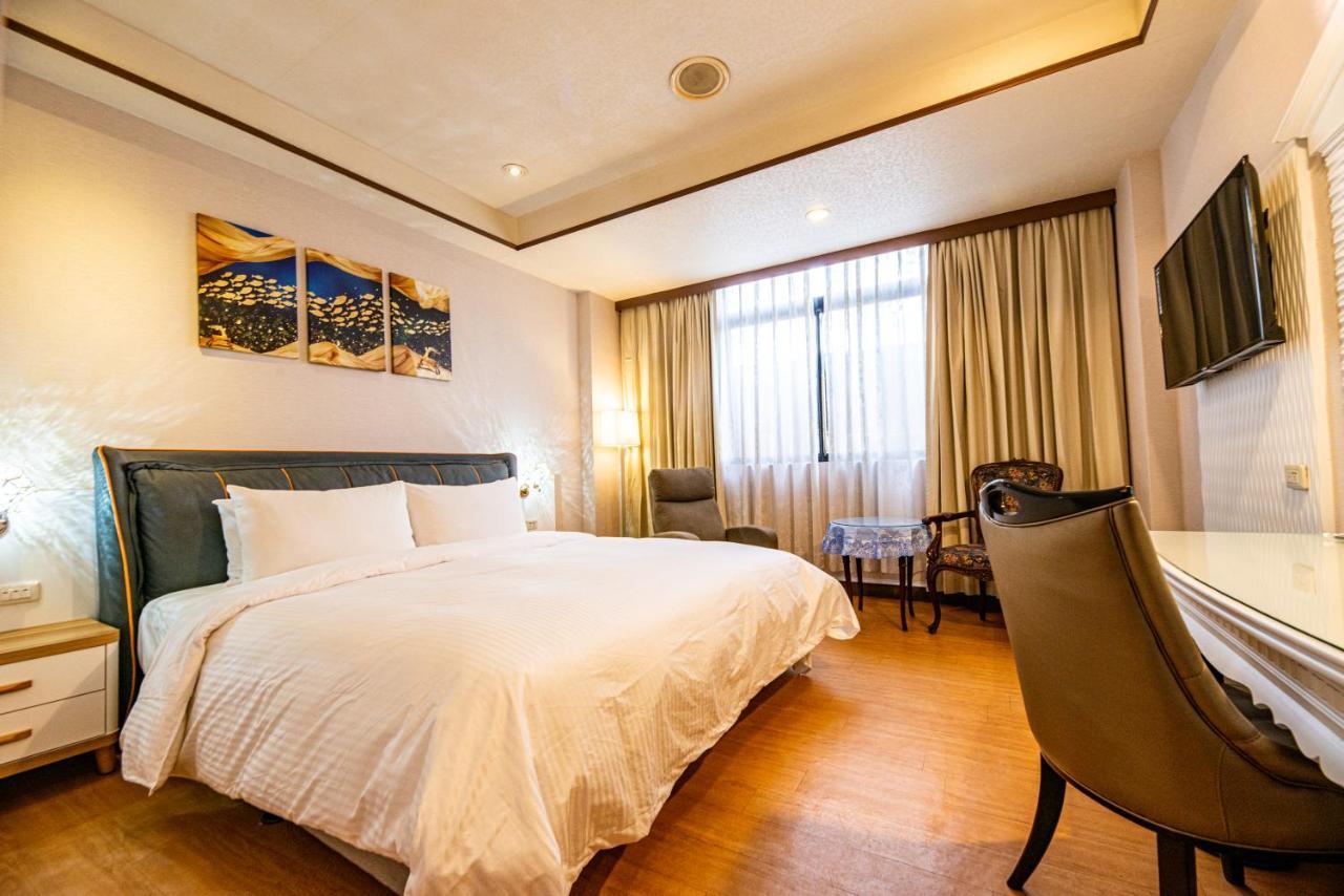 Wenpin Hotel - Pier 2 Kaohsiung Buitenkant foto