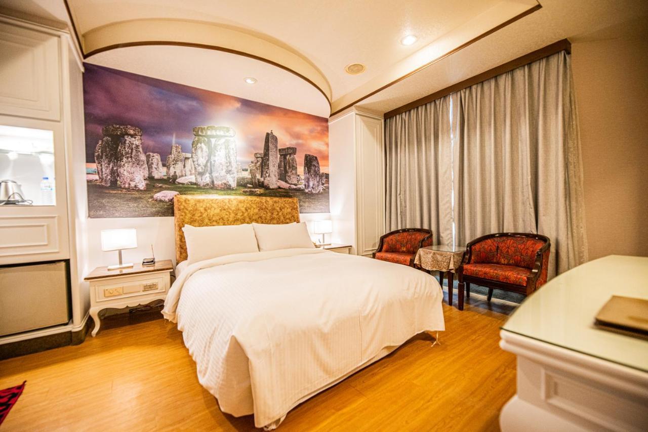 Wenpin Hotel - Pier 2 Kaohsiung Buitenkant foto
