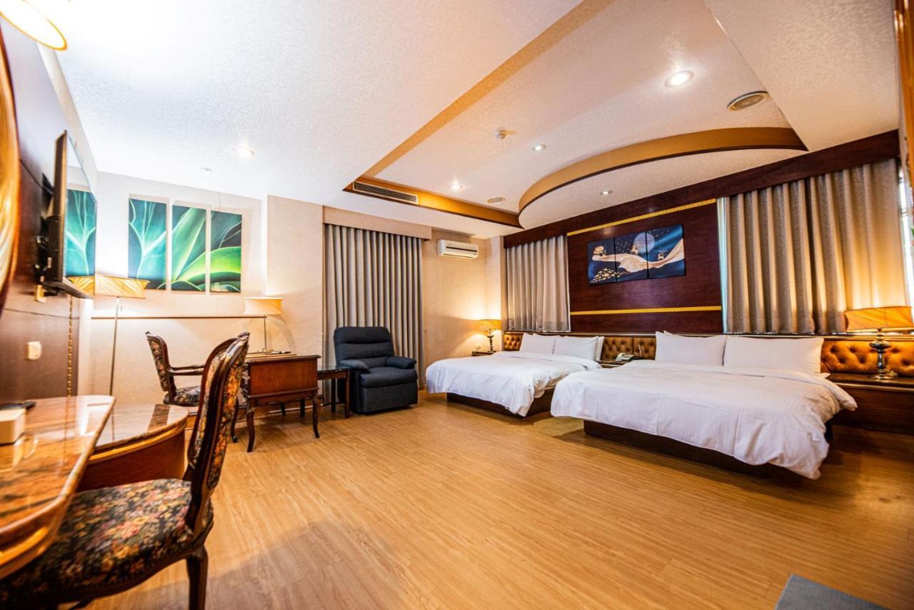 Wenpin Hotel - Pier 2 Kaohsiung Buitenkant foto