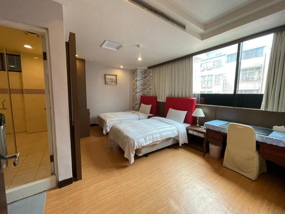 Wenpin Hotel - Pier 2 Kaohsiung Buitenkant foto