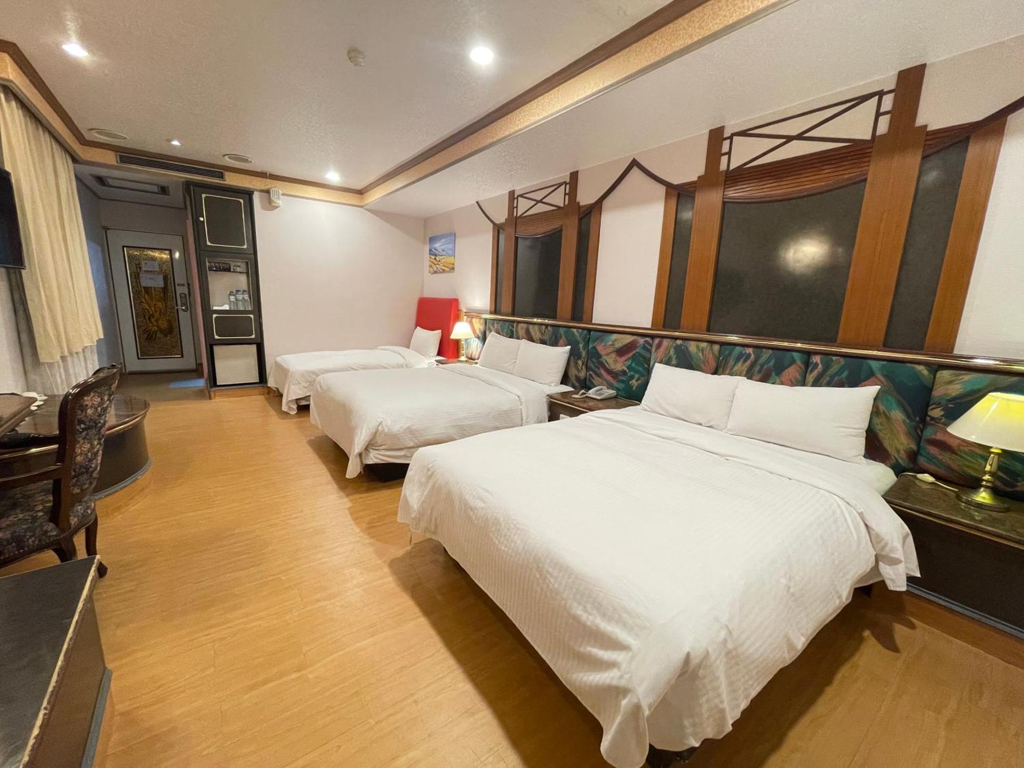 Wenpin Hotel - Pier 2 Kaohsiung Buitenkant foto